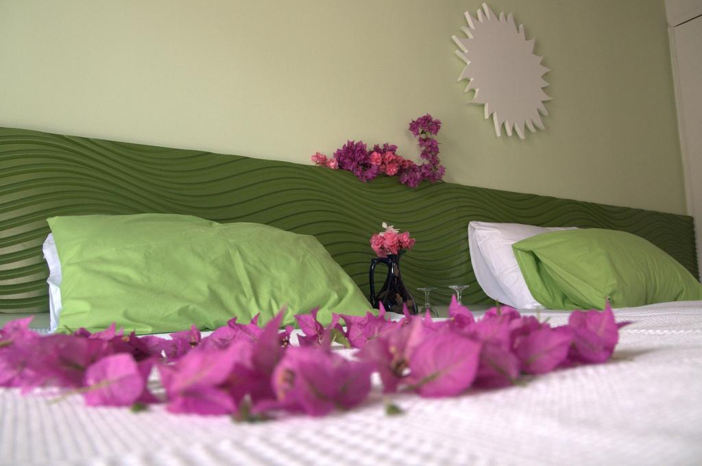 Pasalimani Hotel Çeşme Værelse billede