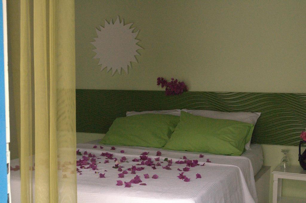 Pasalimani Hotel Çeşme Værelse billede